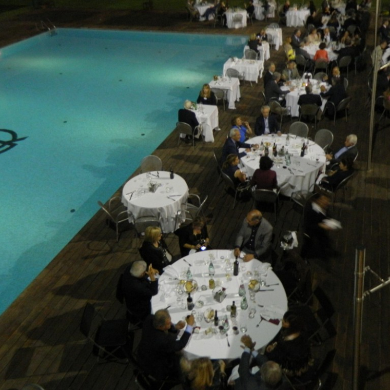 IL RISTORANTE E LA PISCINA IL VIA SOTTO LE STELLE Circolo